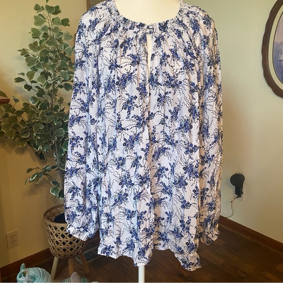 Lane Bryant •Floral Blue & White Lightweight Blouse • Size 18/20 2X • EUC - Picture 1 of 7